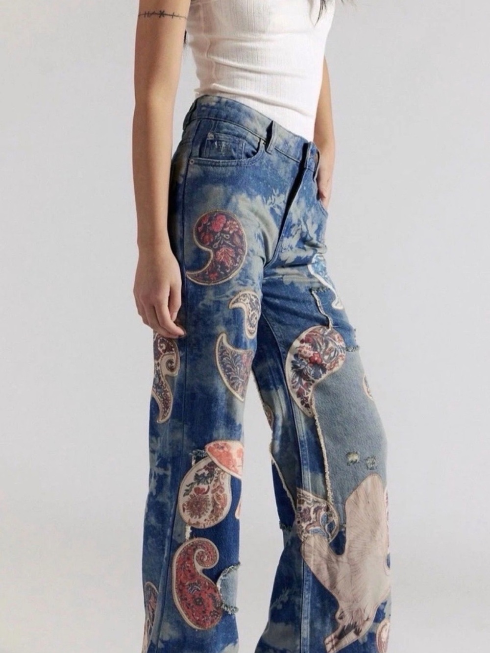 Free People / We the Free Flying High Patched Jeans / FREE BIRDS EMBROIDERED 32